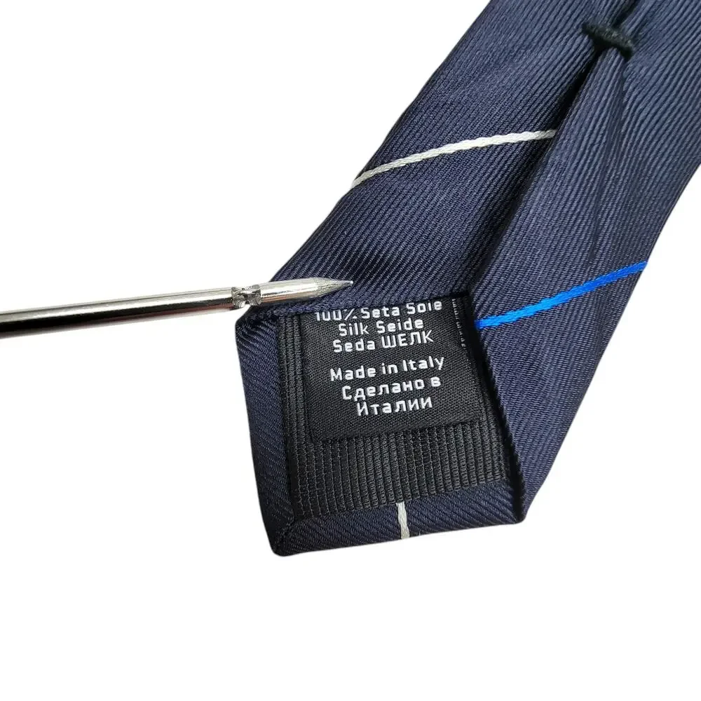 BOSS Hugo Boss Silk Tie Navy Blue Diagonal Stripe Made in Italy Mens Classic